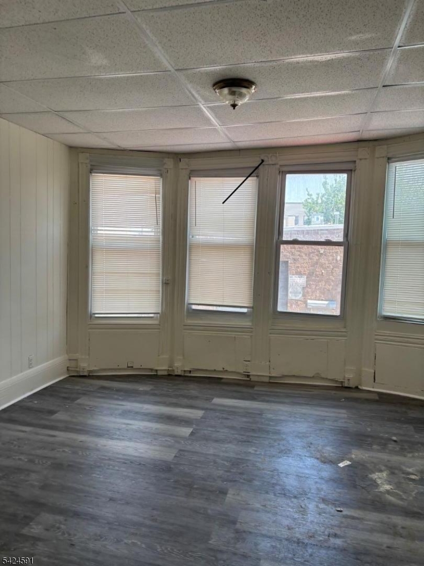 608 Main St Property Photo 6