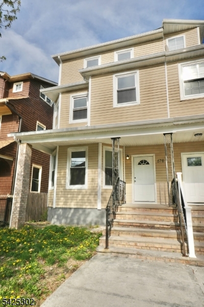 678 Highland Ave Property Photo 1