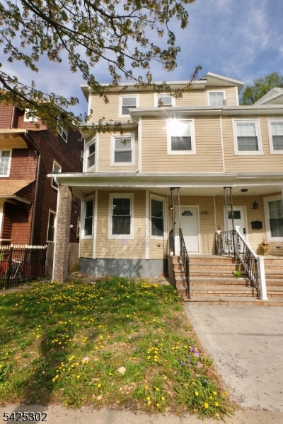 678 Highland Ave Property Photo 2