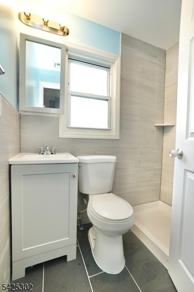 678 Highland Ave Property Photo 10
