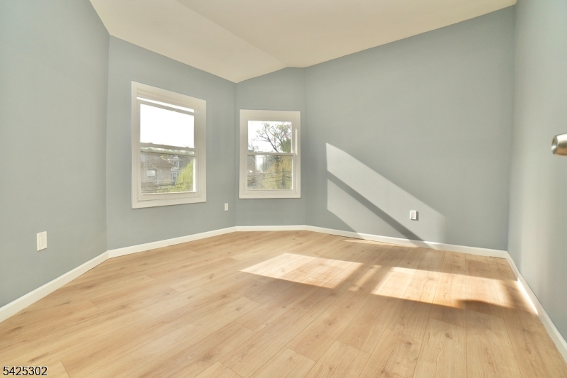 678 Highland Ave Property Photo 11