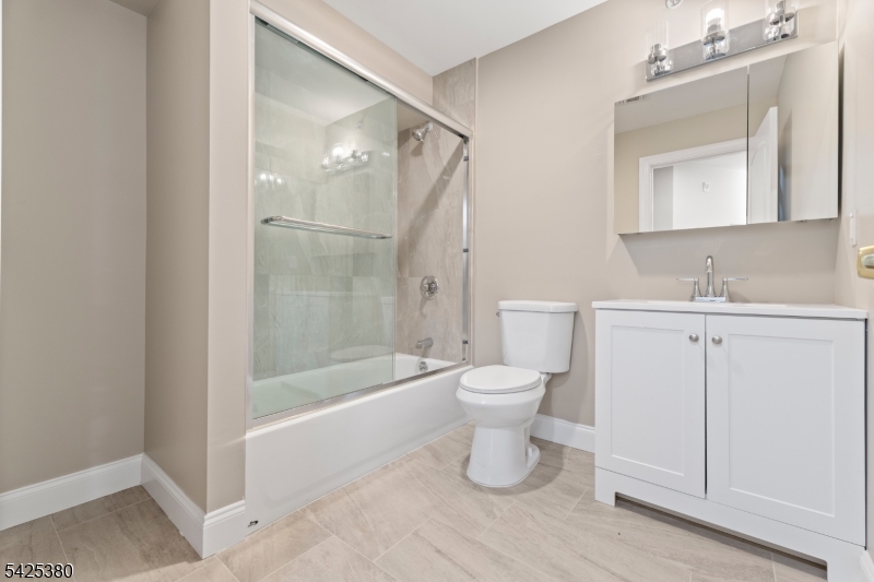 658 Market St Property Photo 7
