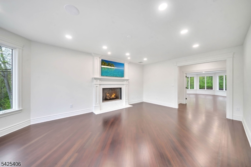 19 Amira Ln Property Photo 8