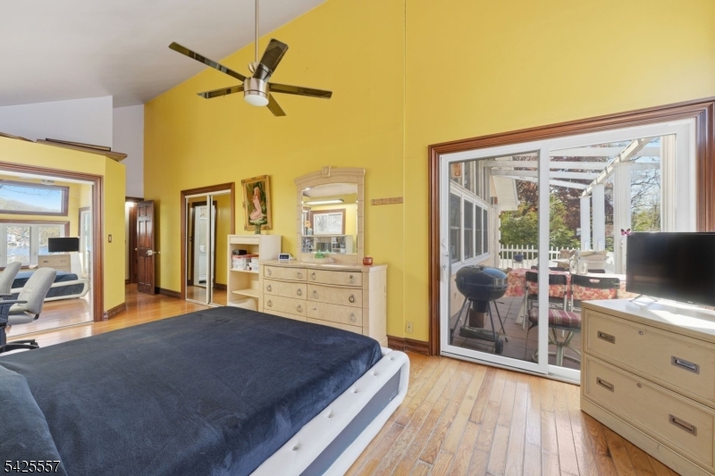 6 Oneida Ave Property Photo 5