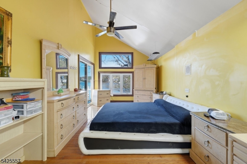 6 Oneida Ave Property Photo 24