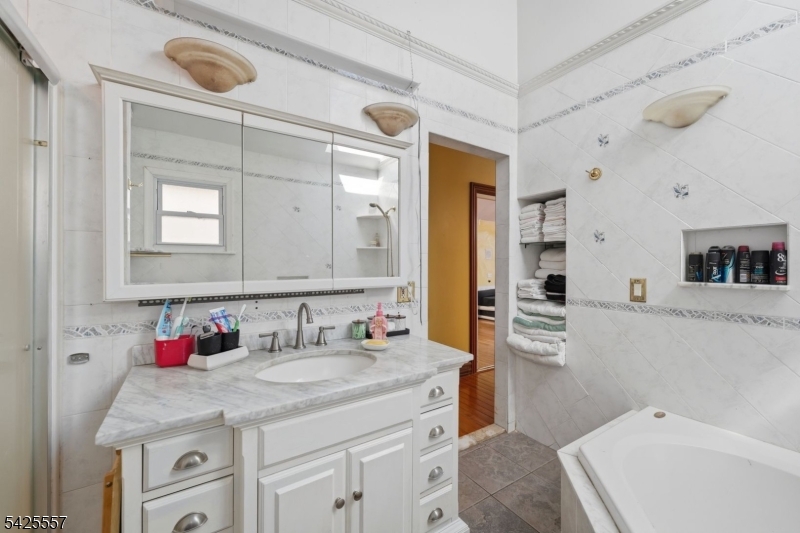 6 Oneida Ave Property Photo 25