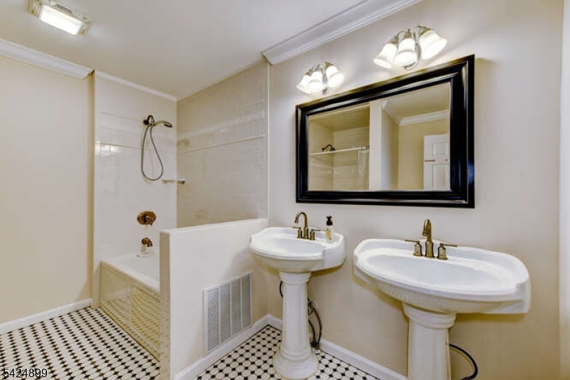 1812 Bellew Pl Property Photo 16