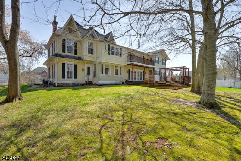 1812 Bellew Pl Property Photo 25
