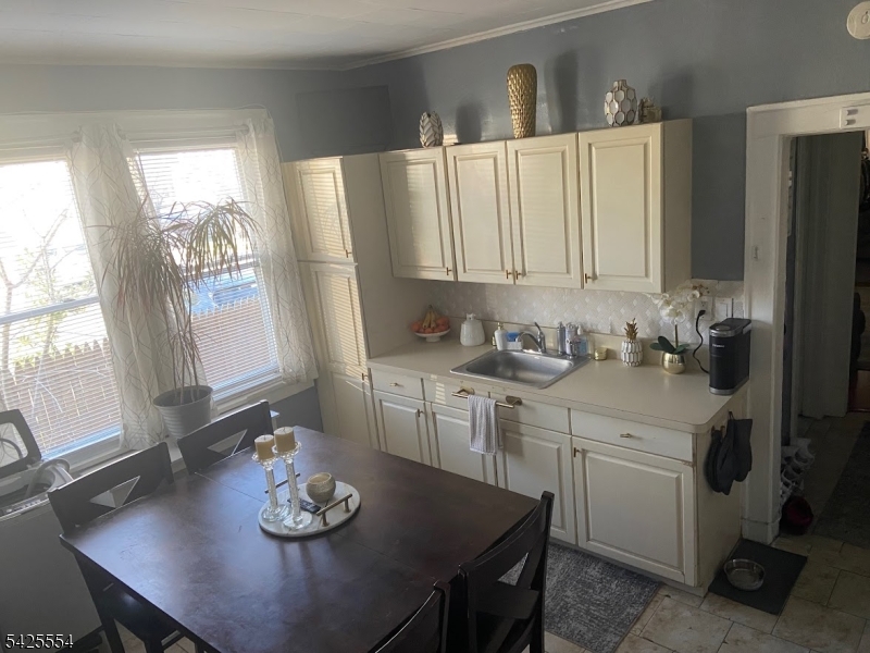 12 Frederick St Property Photo 6