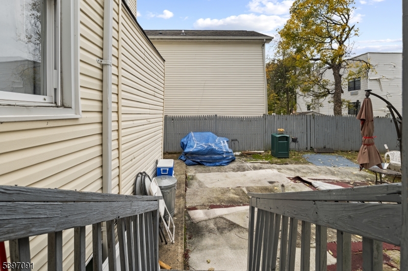 436 Ellison St Property Photo 43