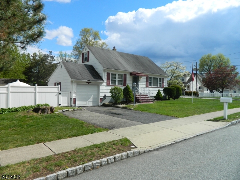 20 Saint Charles Ave Property Photo 3