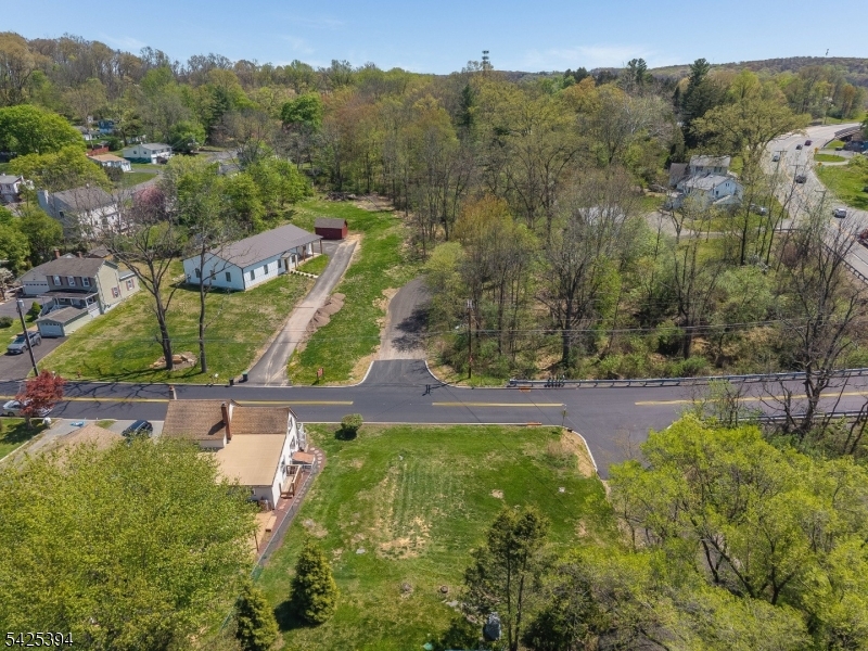 Maple Ln Property Photo 8