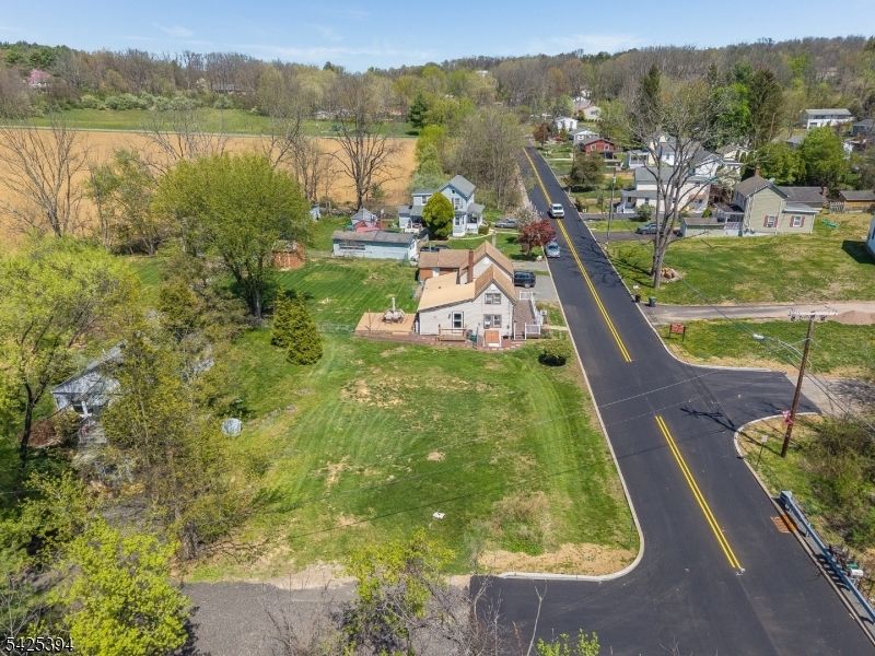 Maple Ln Property Photo 10