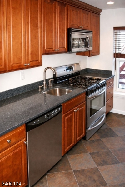 18 Springfield Ave 4e Property Photo 7