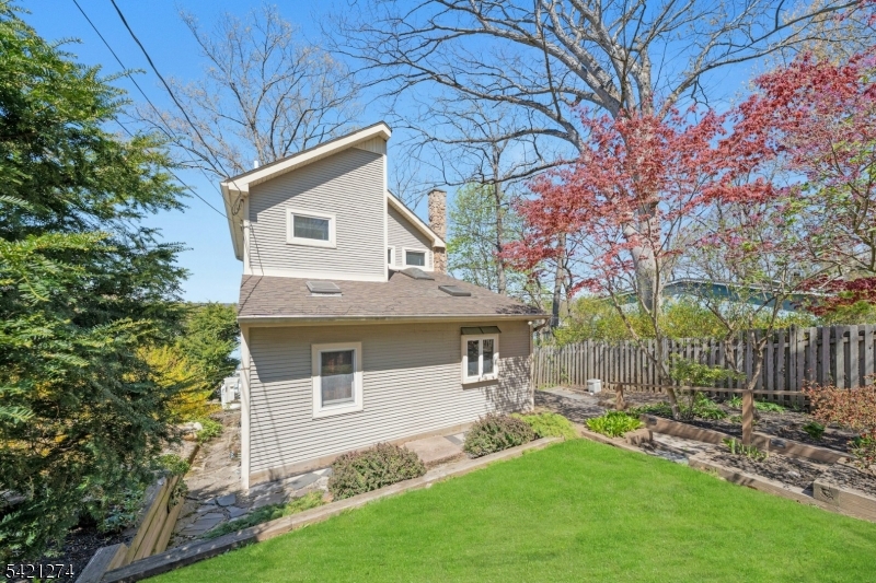95 Wildwood Rd Property Photo 2