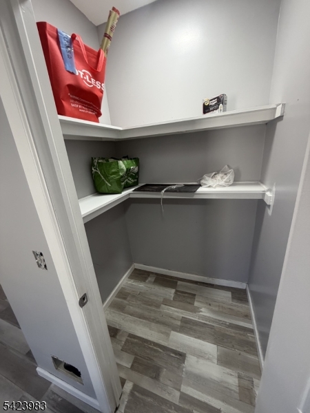 131 Huntington Ter Property Photo 4