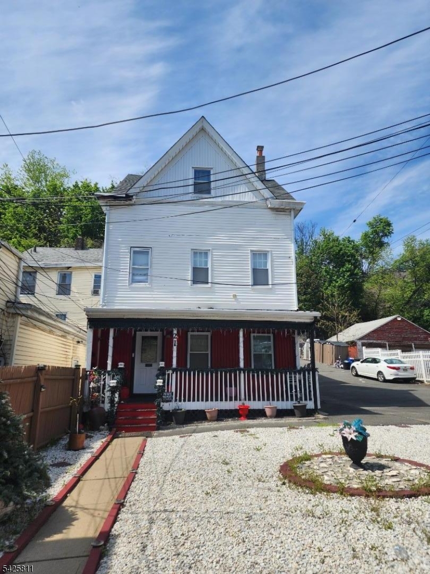 21 Belmont Ave Property Photo 1