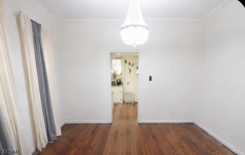 532 Fulton St Property Photo 3