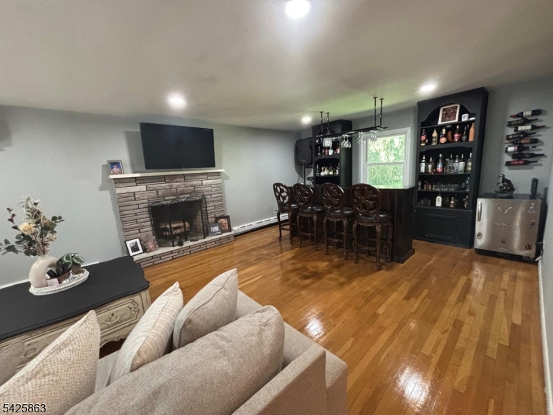225 Sunnymead Rd Property Photo 16