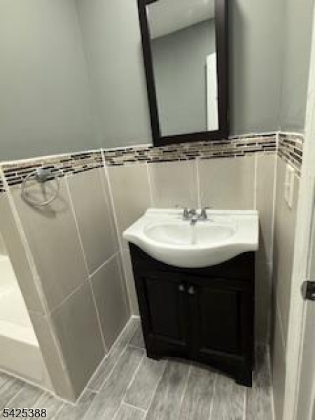 380 Halsted St Property Photo 6