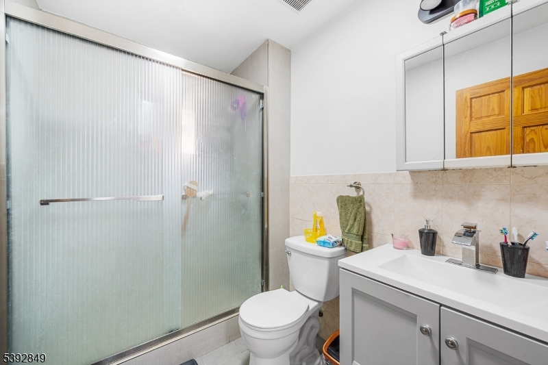 465 Union Ave Property Photo 10