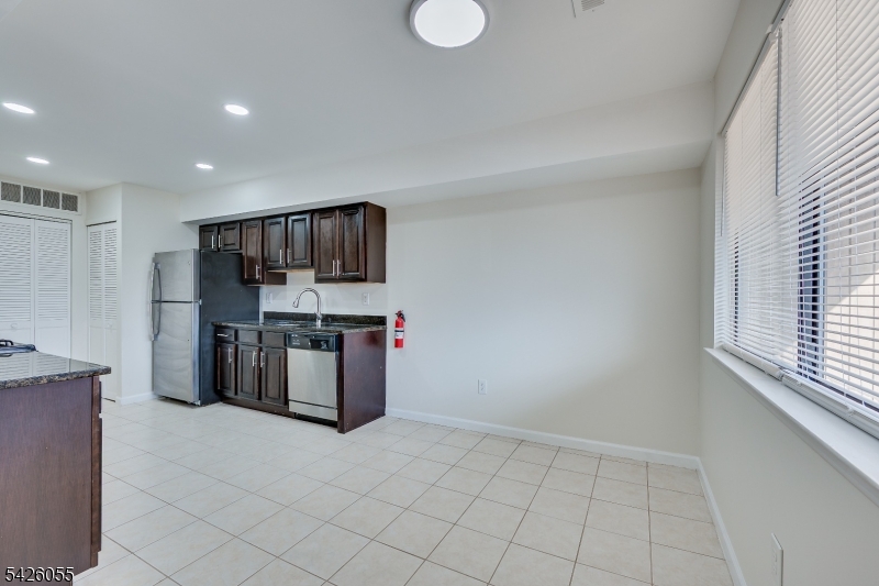 1314 Edison Glen Ter Property Photo 8