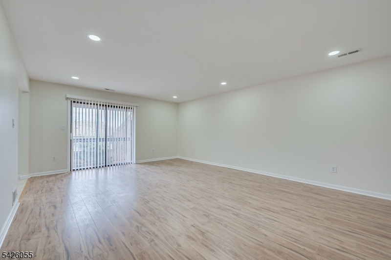 1314 Edison Glen Ter Property Photo 11