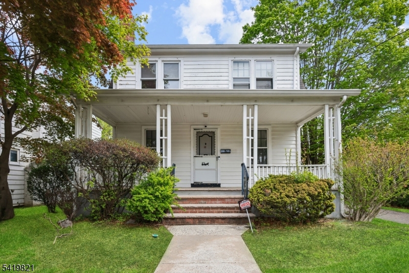 1089 Field Ave Property Photo 1