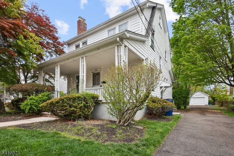 1089 Field Ave Property Photo 6