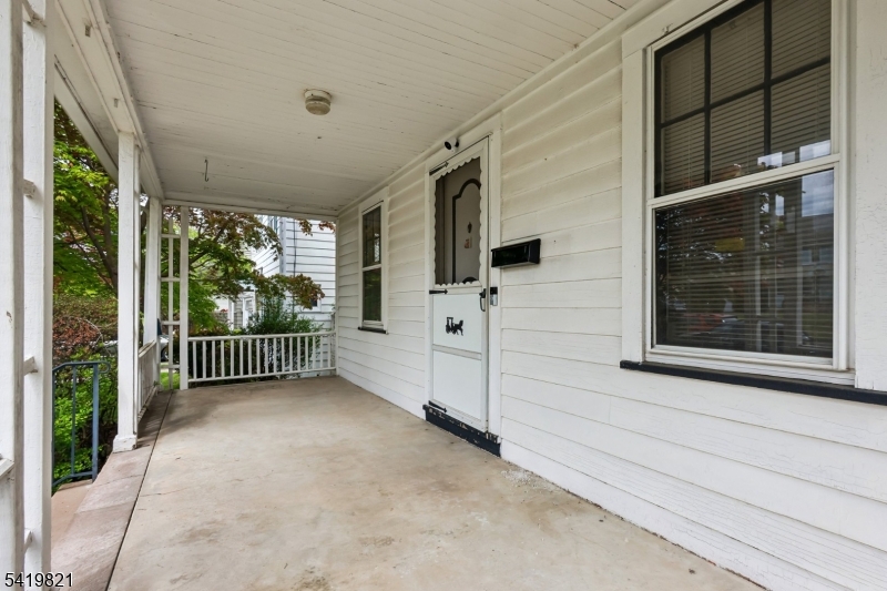 1089 Field Ave Property Photo 7