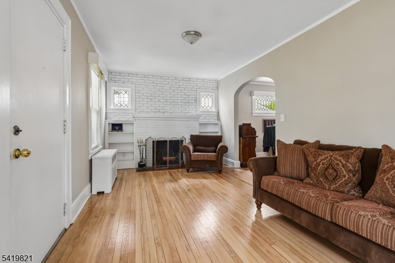 1089 Field Ave Property Photo 8