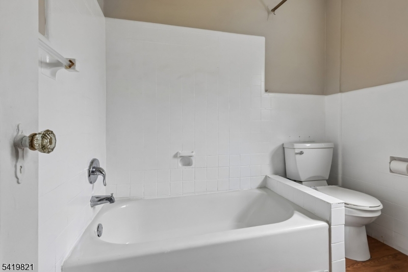 1089 Field Ave Property Photo 16