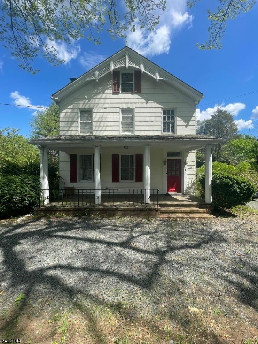 219 Prospect Ave Property Photo 6