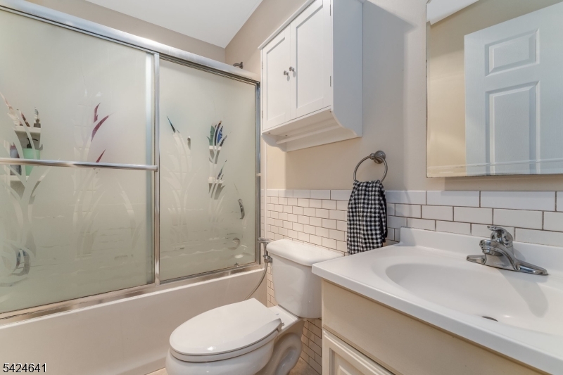 21 Marble St Property Photo 7