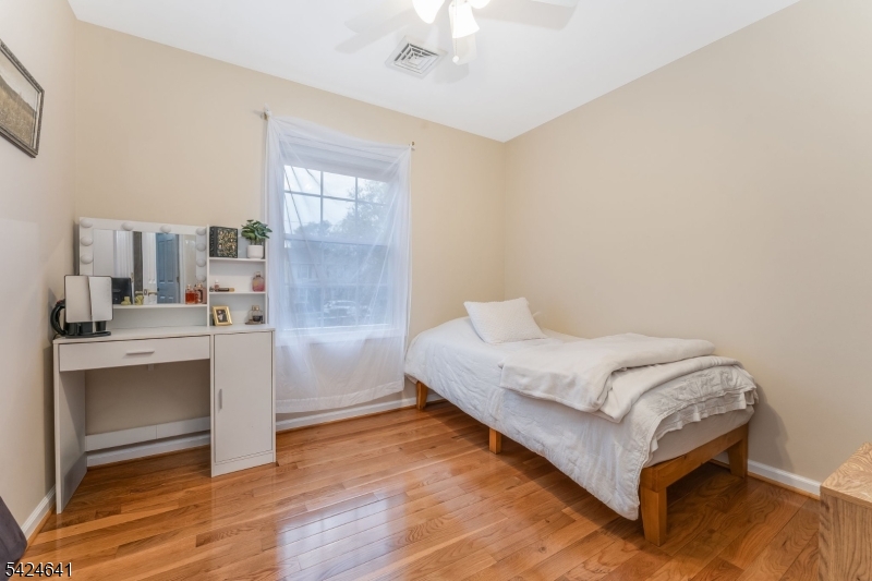 21 Marble St Property Photo 8