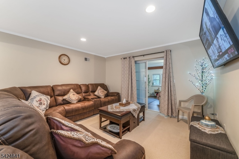 21 Marble St Property Photo 14