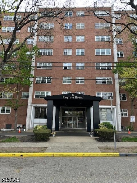 39 E 39Th St 7R Property Photo 1