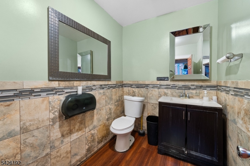 1553 Summit Ave Property Photo 12