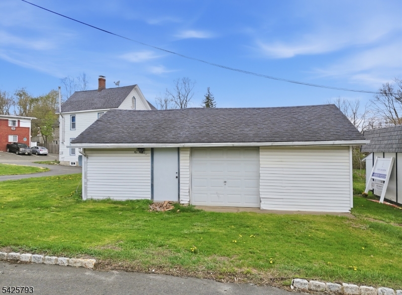 10 Brighton Ave Property Photo 7
