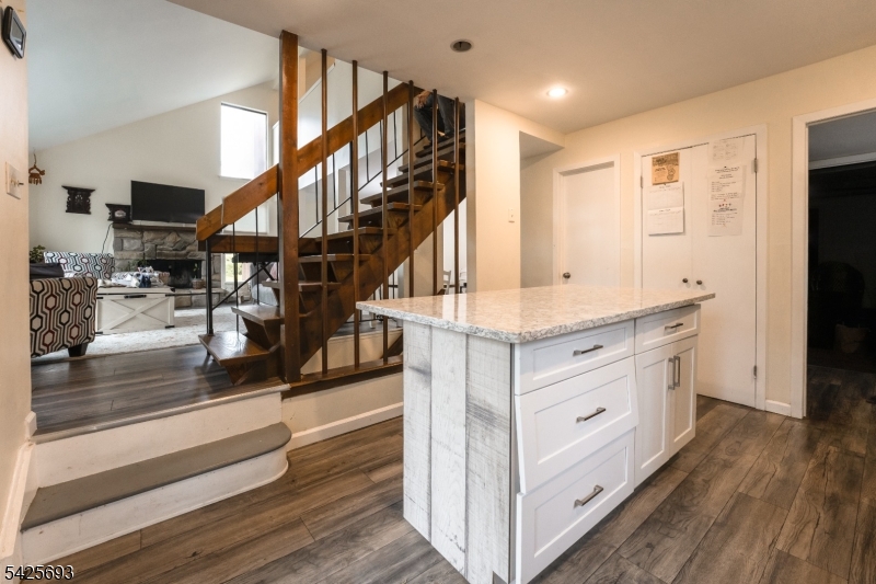 510 Auten Rd 1a 1a Property Photo 7
