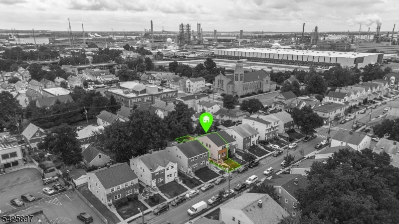 718 Thomas St Property Photo 27