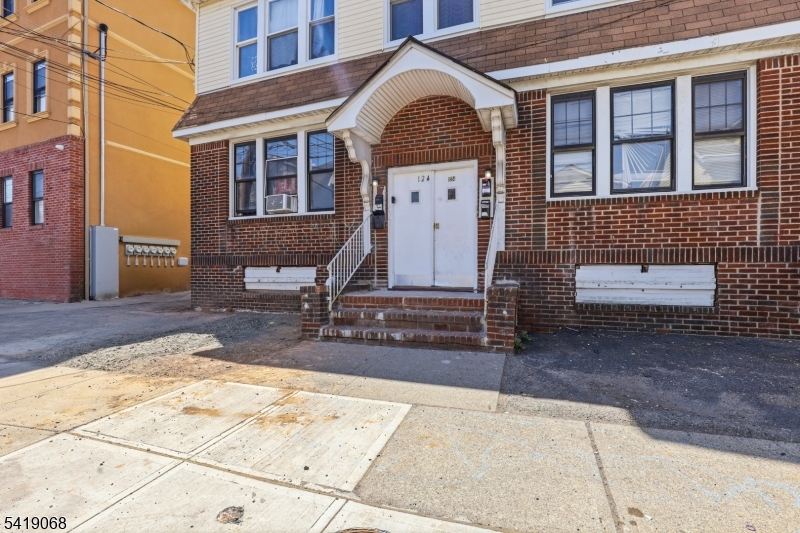 124 Paine Ave Property Photo 4