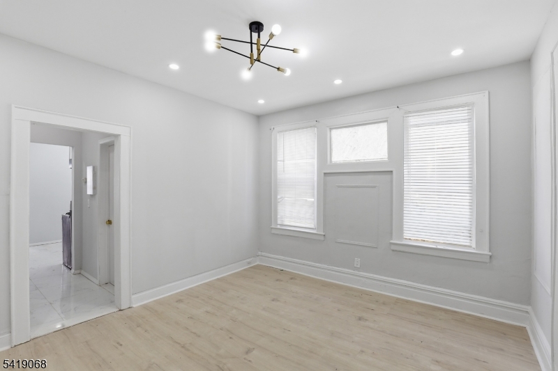 124 Paine Ave Property Photo 12