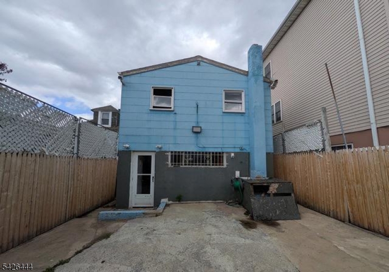 1437 Gehr Pl Property Photo 11