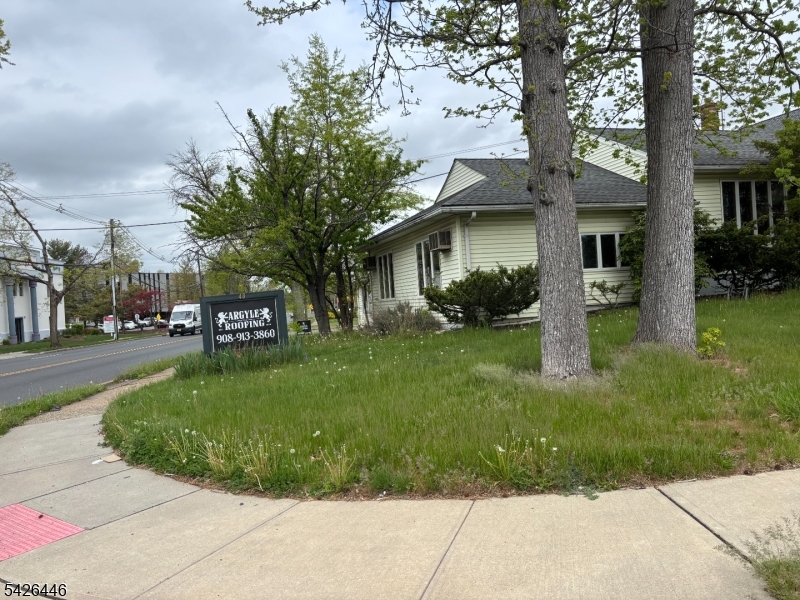 6 Grand St Property Photo 2