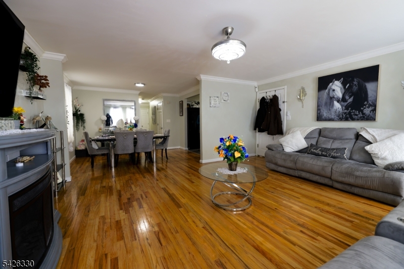 468 Irvine Turner Blvd Property Photo 4