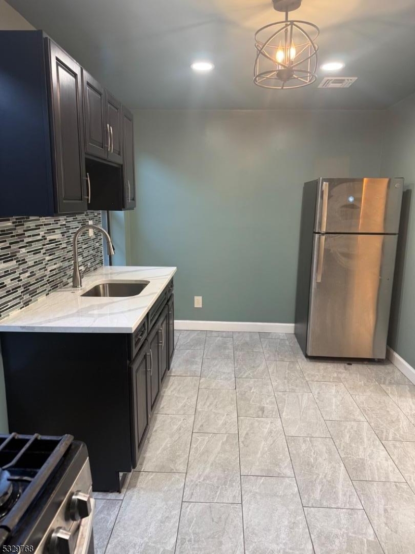 182 Ferry St 2b Property Photo 13