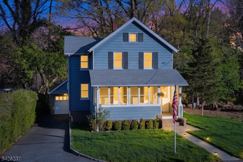 36 Hines Ave Property Photo 1