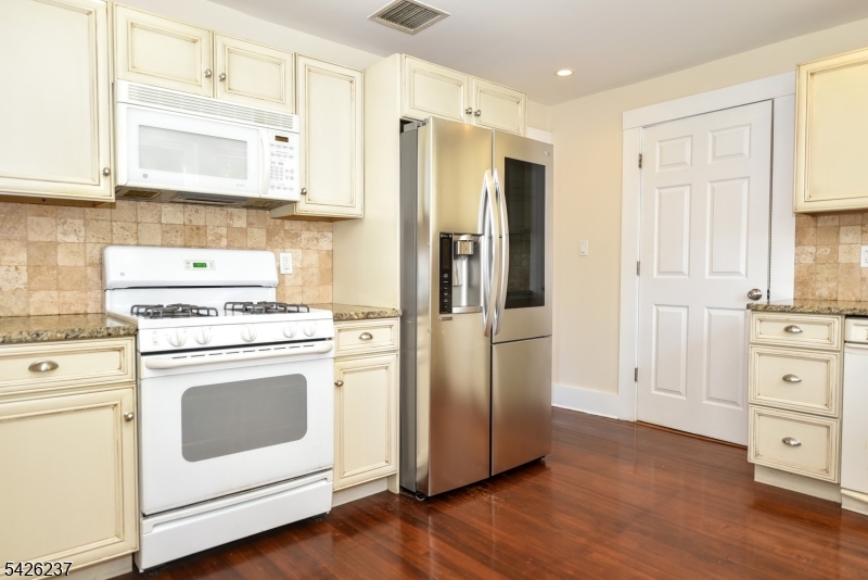 36 Hines Ave Property Photo 13