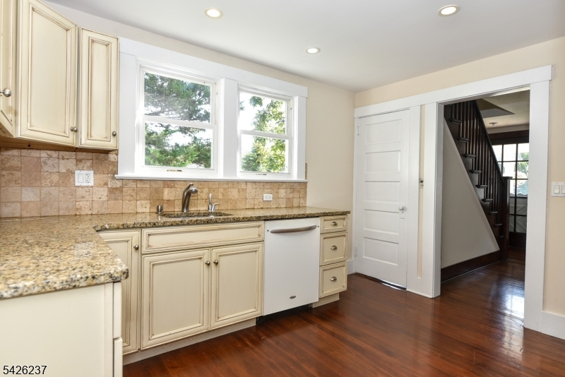 36 Hines Ave Property Photo 14